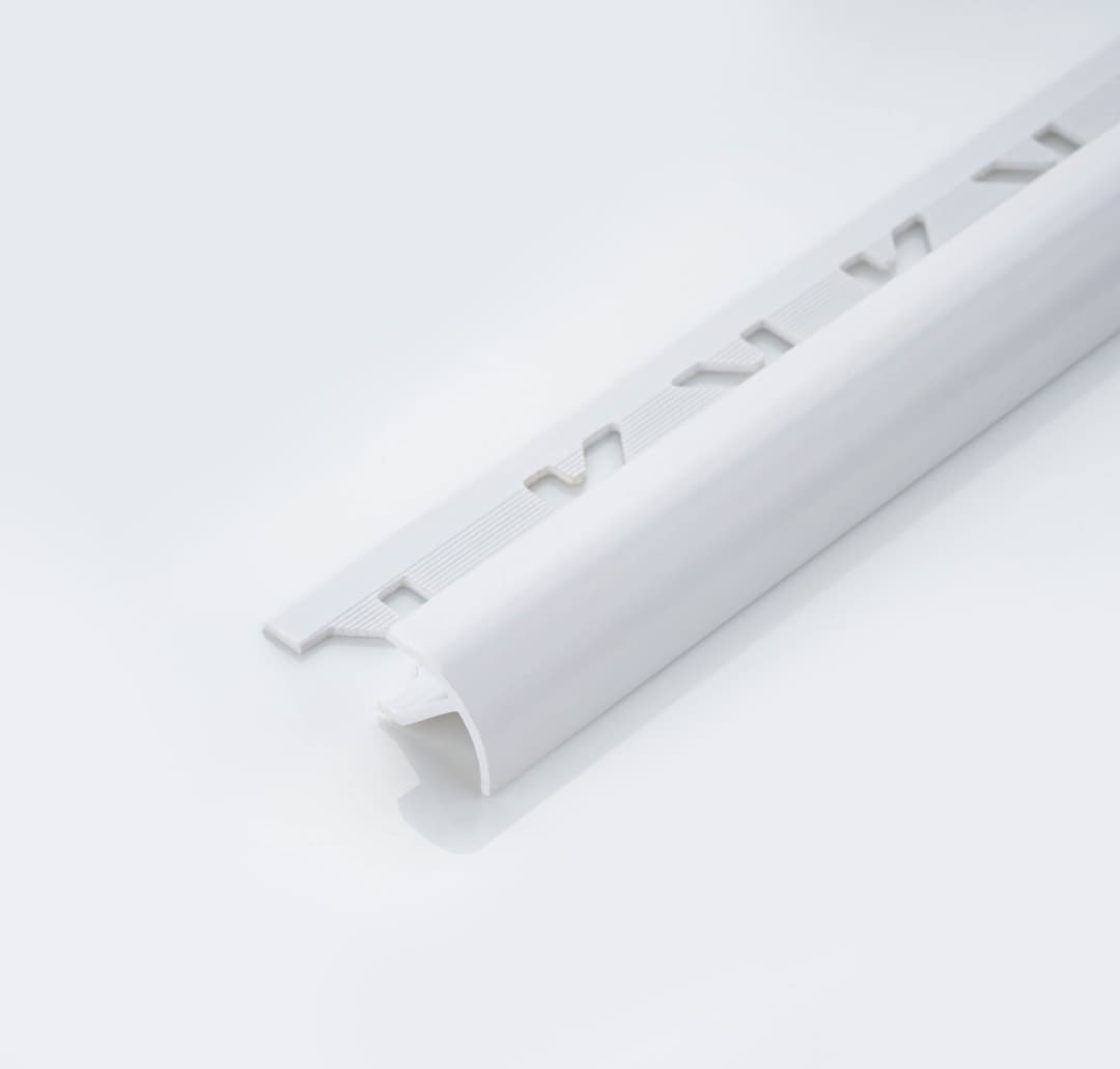 PERFIL PVC 9mm x 2,44 Mt BCO "KLOSS"  (10)
