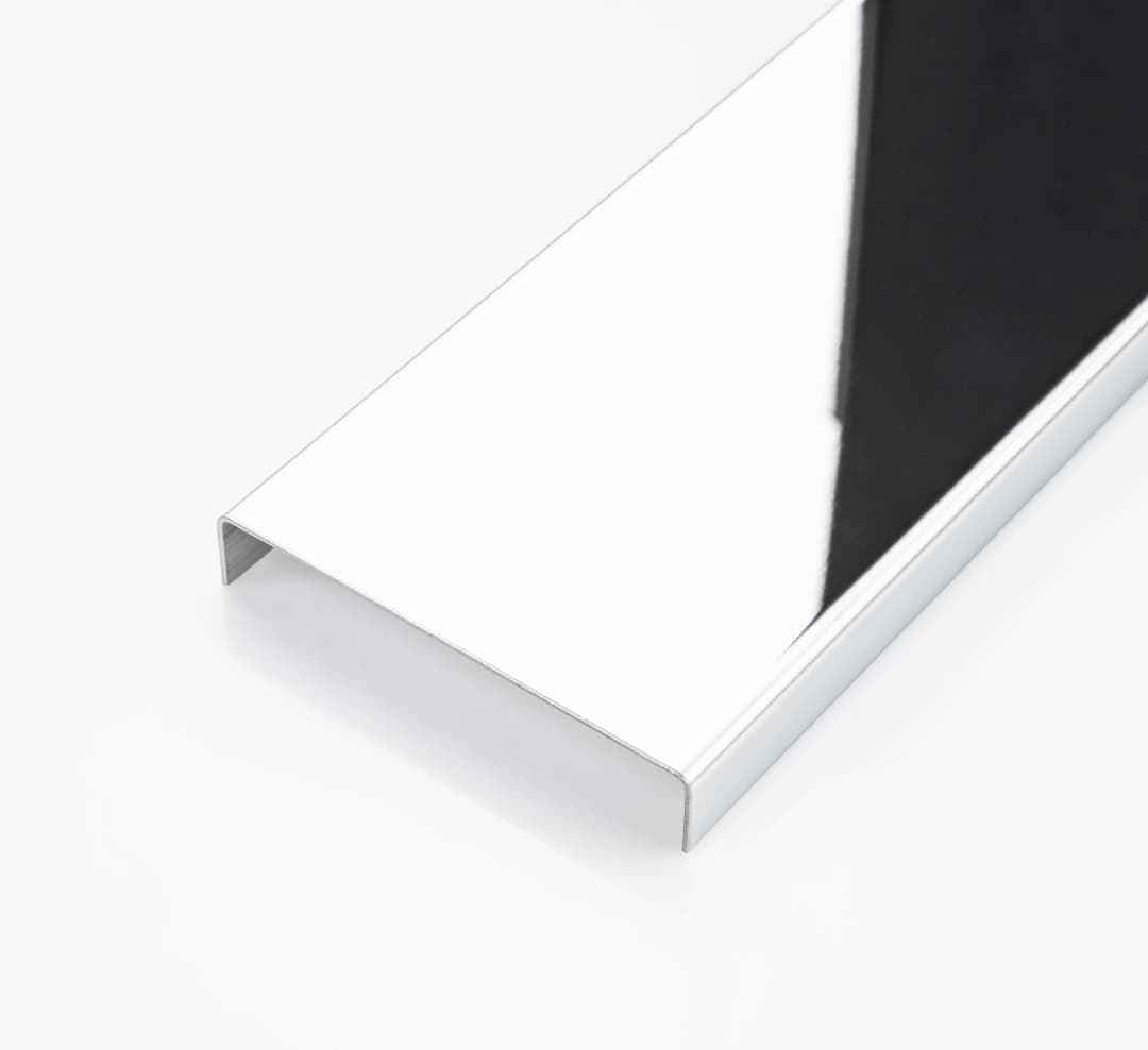 PERFIL AC. INOX. LIST. SUPREMO 50mm x 2,2 Mt "KLOSS"  (5)